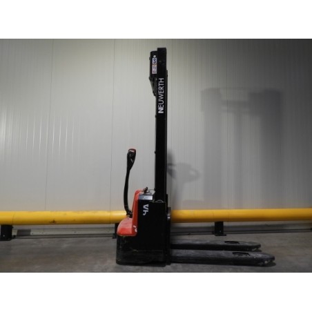 NEUWERTH Logistics SA - Hangcha - CDD12-AMC1-L - Gerbeur électrique NEUWERTH Logistics SA - Hangcha - CDD12-AMC1-L - Gerbeur électrique