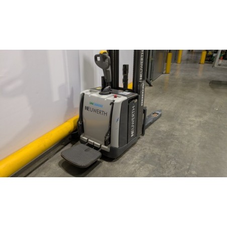 NEUWERTH Logistics SA - Atlet - PSP 160 - Gerbeur électrique NEUWERTH Logistics SA - Atlet - PSP 160 - Gerbeur électrique