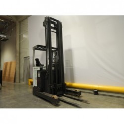 NEUWERTH Logistics SA - Atlet - UMS 200 - Chariot à mât retractable 2