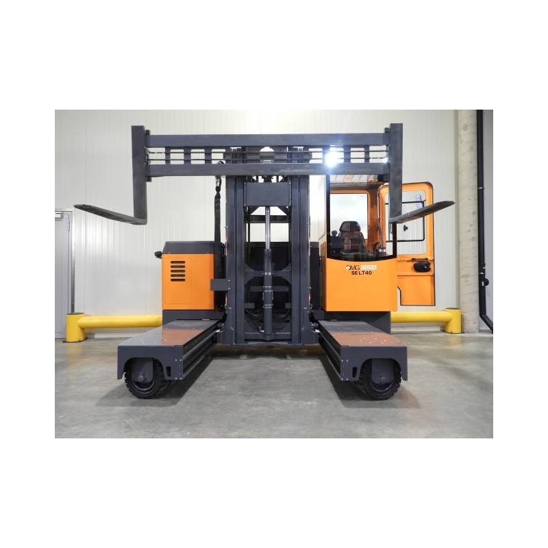 NEUWERTH Logistics SA - Omg - SE LT 40 - Chariot-élévateur multidirectionnel NEUWERTH Logistics SA - Omg - SE LT 40 - Chariot-élévateur multidirectionnel