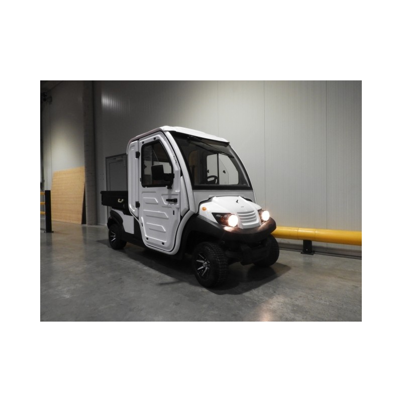 NEUWERTH Logistics SA - Neslift - NESCAR - Tracteur électrique