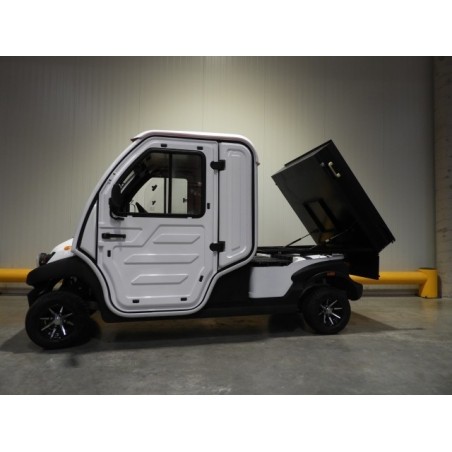 NEUWERTH Logistics SA - Neslift - NESCAR - Tracteur électrique