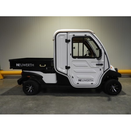 NEUWERTH Logistics SA - Neslift - NESCAR - Tracteur électrique