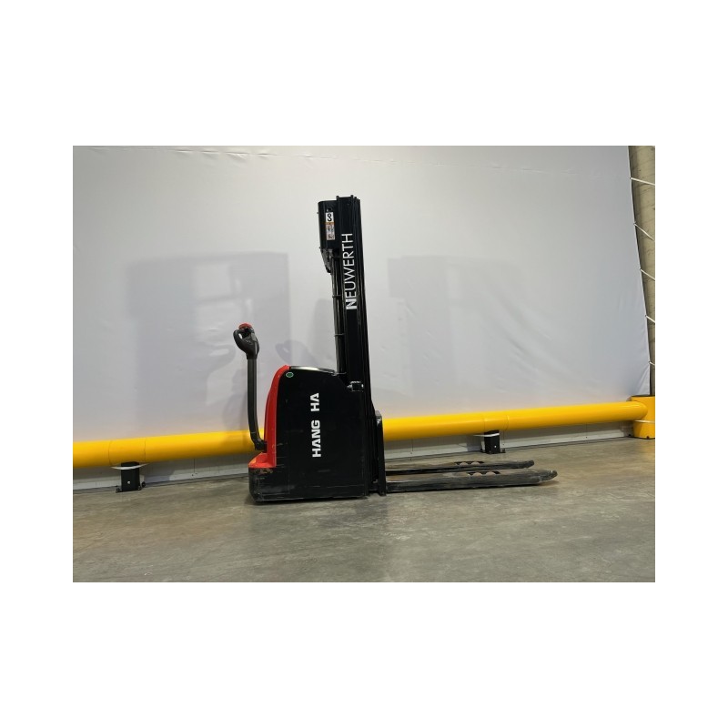 NEUWERTH Logistics SA - Hangcha - CDD20-AC2 - Gerbeur électrique NEUWERTH Logistics SA - Hangcha - CDD20-AC2 - Gerbeur électrique