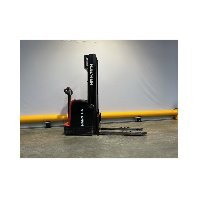 NEUWERTH Logistics SA - Hangcha - CDD20-AC2 - Gerbeur électrique NEUWERTH Logistics SA - Hangcha - CDD20-AC2 - Gerbeur électrique