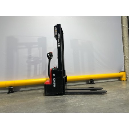 NEUWERTH Logistics SA - Hangcha - CDD12-AMC1-L - Gerbeur électrique NEUWERTH Logistics SA - Hangcha - CDD12-AMC1-L - Gerbeur électrique