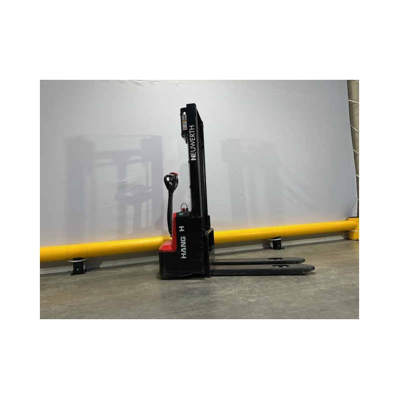 NEUWERTH Logistics SA - Hangcha - CDD12-AMC1-L - Gerbeur électrique NEUWERTH Logistics SA - Hangcha - CDD12-AMC1-L - Gerbeur électrique