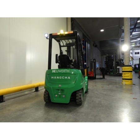 NEUWERTH Logistics SA - Hangcha - CPD25-XD4-SI21 - Chariot-élévateur électrique NEUWERTH Logistics SA - Hangcha - CPD25-XD4-SI21 - Chariot-élévateur électrique