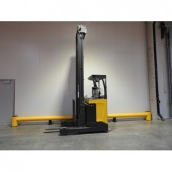 NEUWERTH Logistics SA - Atlet - UHD 200 - Chariot à mât retractable 2