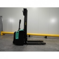 NEUWERTH Logistics SA - Mitsubishi - SBP12N3R - Gerbeur électrique 2