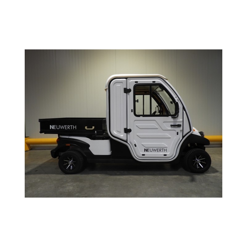 NEUWERTH Logistics SA - Neslift - NESCAR - Tracteur électrique