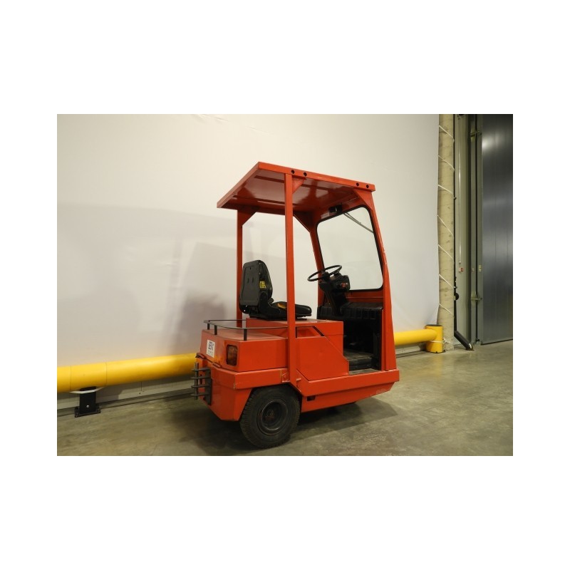 NEUWERTH Logistics SA - Linde - p 50 z - Tracteur électrique