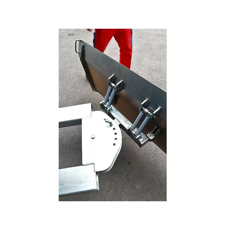 NEUWERTH Logistics SA - Neslift - Stapler-Schneeschild - Zubehör NEUWERTH Logistics SA - Neslift - Stapler-Schneeschild - Zubehör