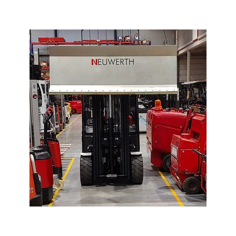 NEUWERTH Logistics SA - Neslift - Stapler-Schneeschild - Zubehör NEUWERTH Logistics SA - Neslift - Stapler-Schneeschild - Zubehör