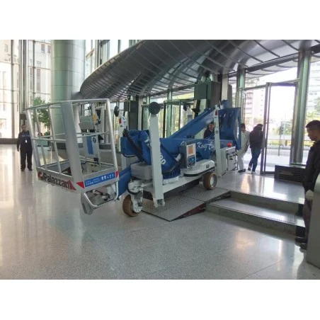 NEUWERTH Logistics SA - Palazzani - PALAZZANI TZX 190 C/R - Spinnenhebebühne NEUWERTH Logistics SA - Palazzani - PALAZZANI TZX 190 C/R - Spinnenhebebühne