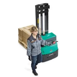 NEUWERTH Logistics SA - Mitsubishi Forklift Trucks - AXiA ES - SBP10-16N2 - Stoccatore 2