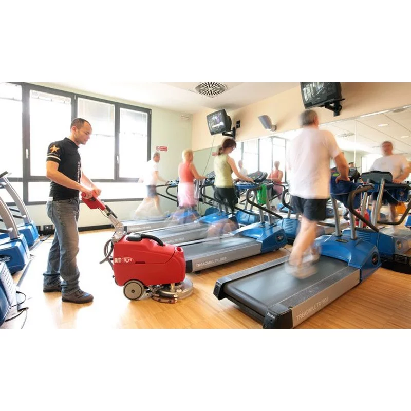 NEUWERTH Logistics SA - RCM - RCM Bis - Autolaveuse