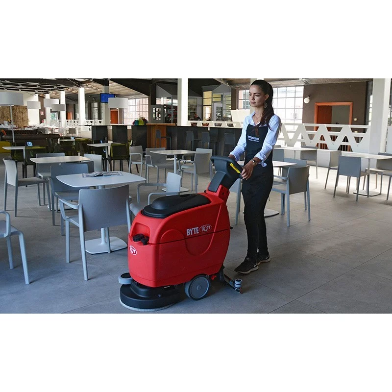 NEUWERTH Logistics SA - RCM - RCM Byte I - Kehrsaugmaschine NEUWERTH Logistics SA - RCM - RCM Byte I - Kehrsaugmaschine