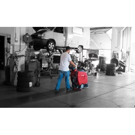 NEUWERTH Logistics SA - RCM - RCM Byte I - Kehrsaugmaschine NEUWERTH Logistics SA - RCM - RCM Byte I - Kehrsaugmaschine