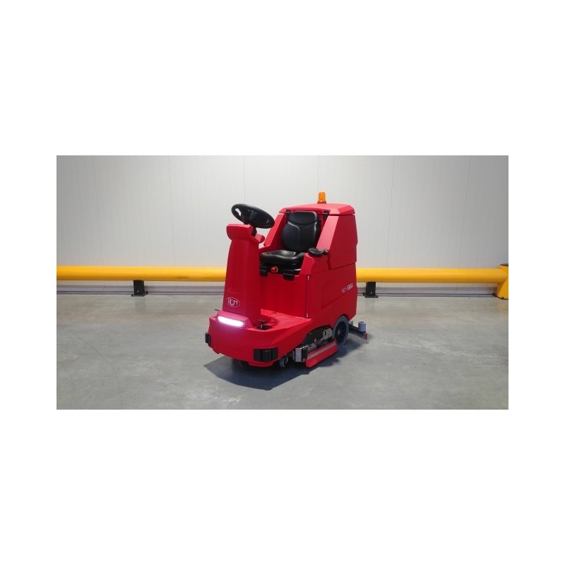 NEUWERTH Logistics SA - Rcm - GIGA 702R - Autolaveuse NEUWERTH Logistics SA - Rcm - GIGA 702R - Autolaveuse