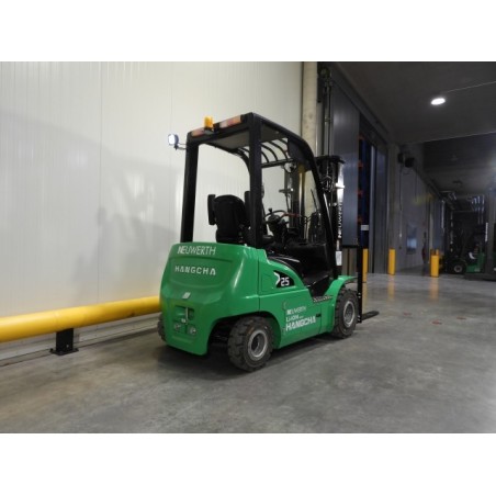 NEUWERTH Logistics SA - Hangcha - CPD25-XD4-SI21 - Chariot-élévateur électrique